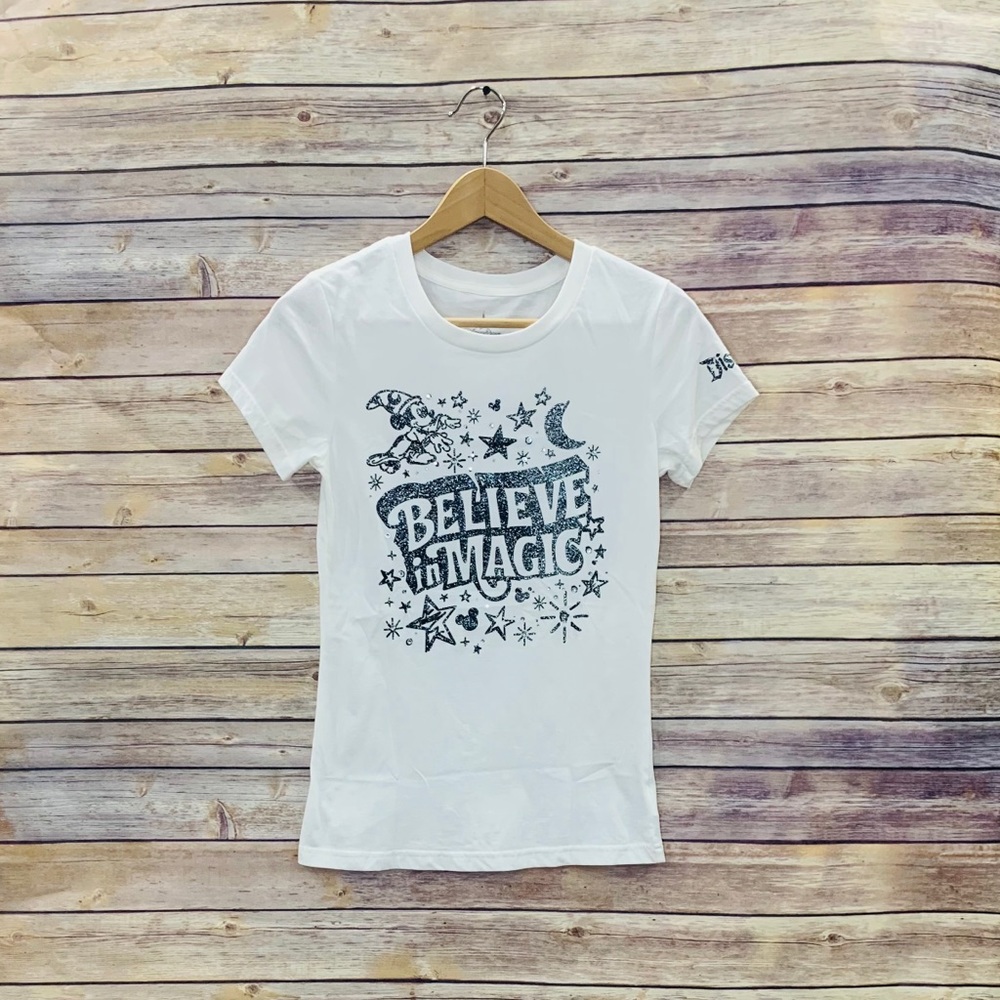 Disneyland Parks Believe In Magic Mickey Tee XS‎